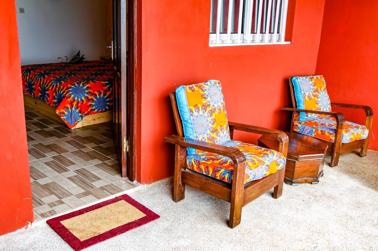Hotel Robinson Plage Ломе Экстерьер фото